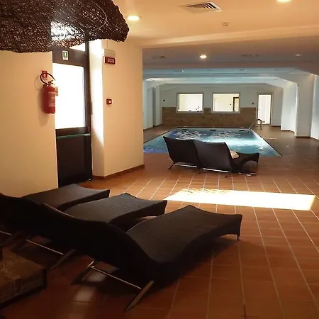 Park Zanzanu Готель 4*