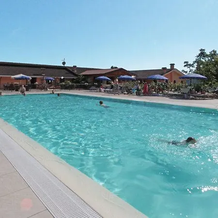 Park Zanzanu Готель Тіньяле