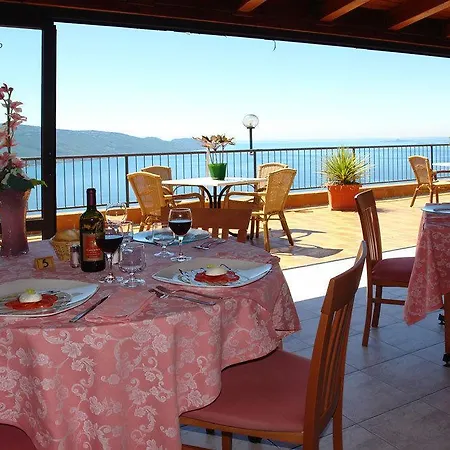 Park Zanzanu Готель 4*