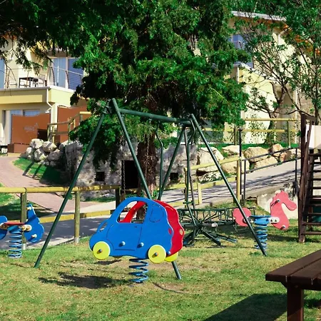 Park Zanzanu Готель 4*